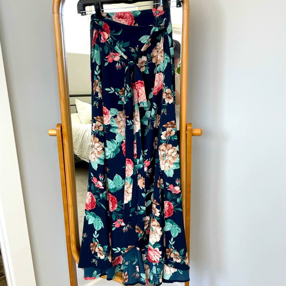 Bobeau floral wrap maxi skirt size small